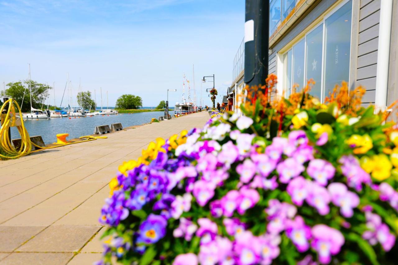 Vaenerport Lakefront Hotell Mariestad Exterior foto