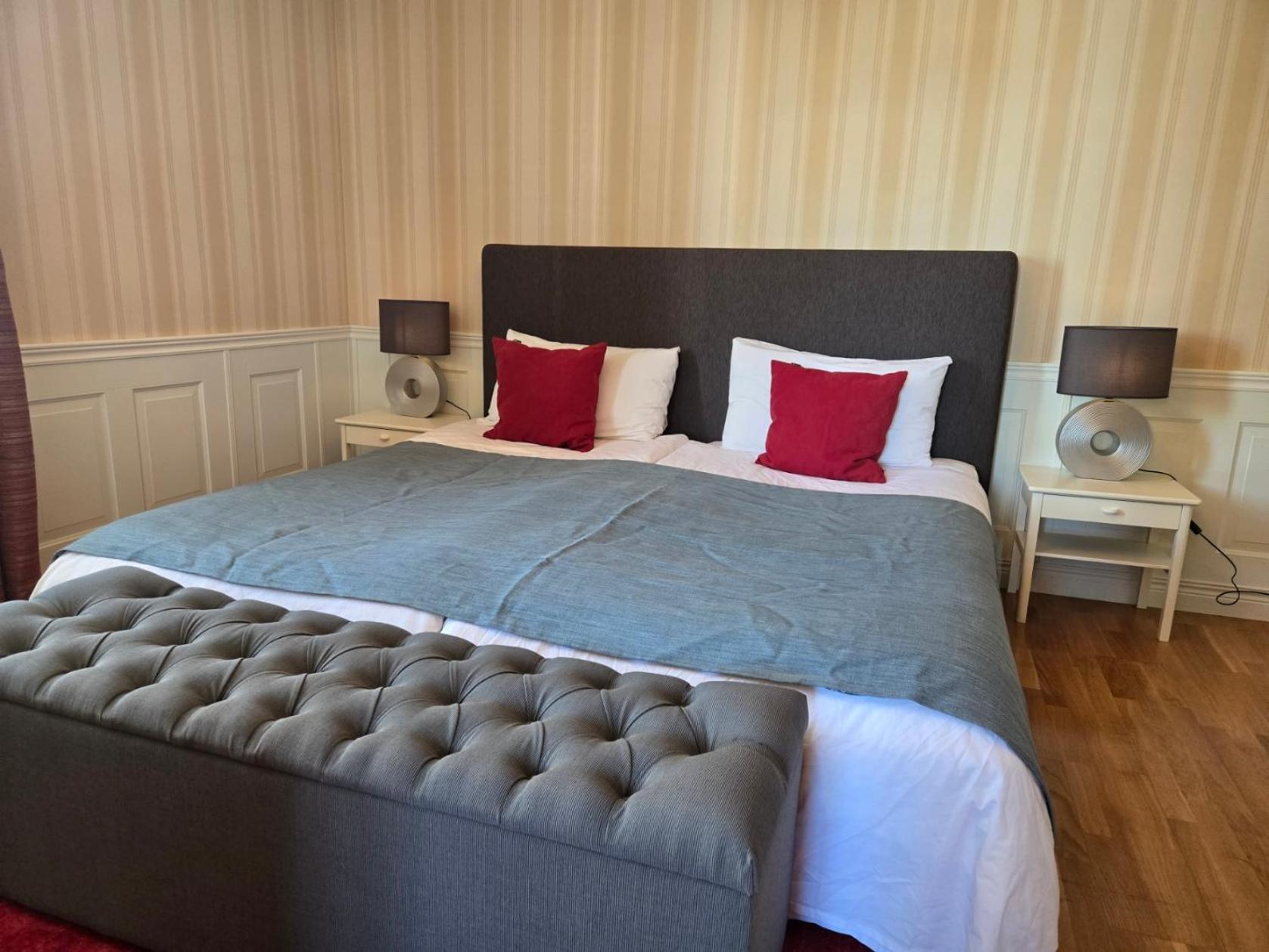 Vaenerport Lakefront Hotell Mariestad Exterior foto